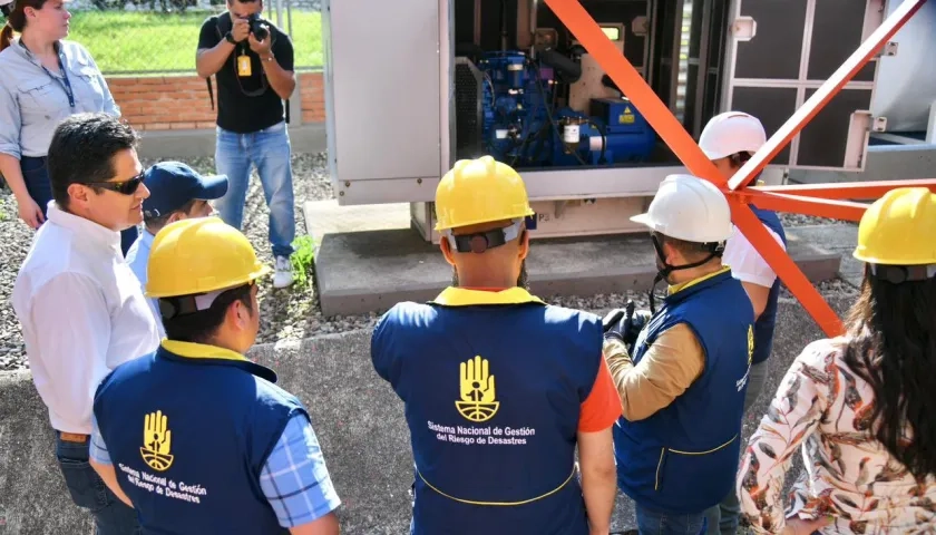 Personal de la UNGRD en atención de emergencia en Barrancabermeja.