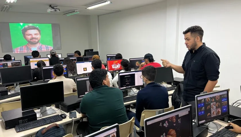 Herramientas tecnológicas en salones de clases.