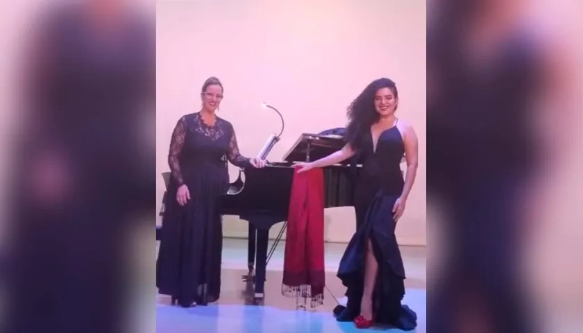 Yamira Rodríguez y Zeidy Bornacelli en uno de los tres conciertos en Puebla, México