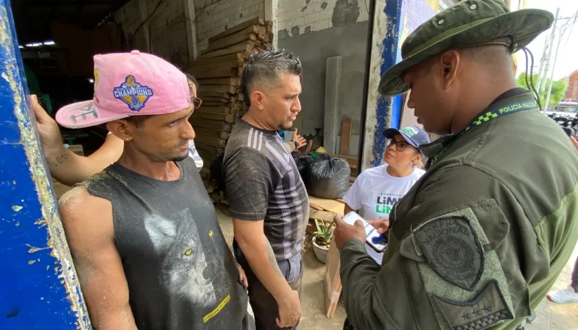 Alcaldía de Barranquilla concientiza sobre la buena disposición de los residuos.