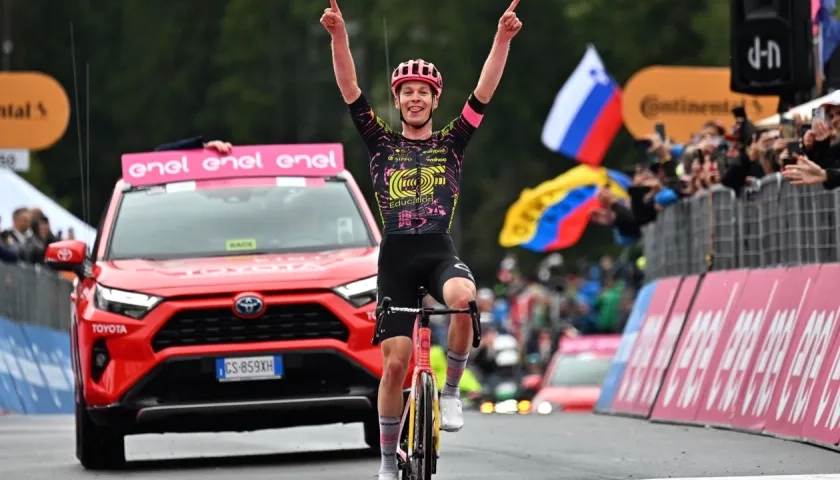 El alemán Georg Steinhauser ganó su primera etapa en una gran carrera. 