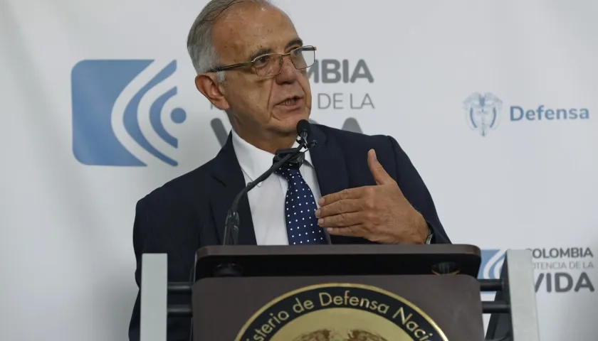 Iván Velásquez, ministro de Defensa