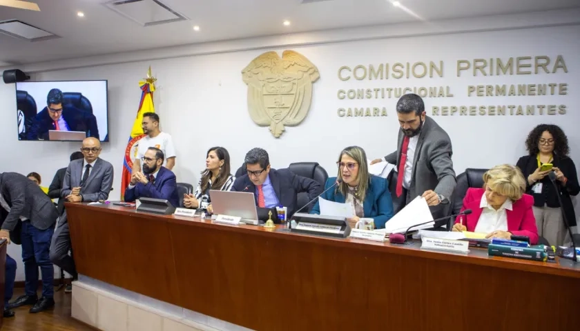 Se aprobó en el primer debate en la Comisión Primera de la Cámara.