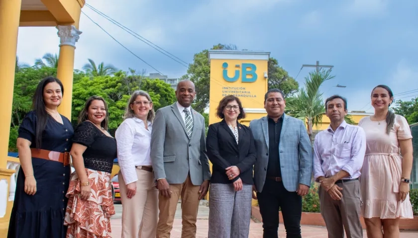 Directivos de la Institución Universitaria de Barranquilla -IUB- y delegados de la ONG ABET.