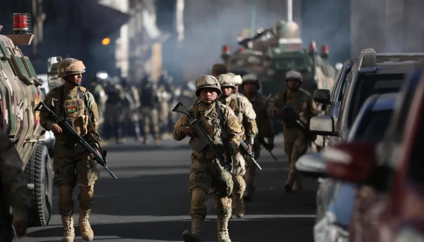 Militares bolivianos en la ciudad de La Paz. 