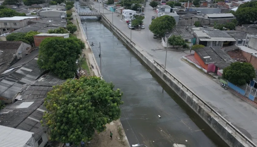 Vista aérea de lo que será el Malecón del Suroriente, sobre el arroyo de Rebolo