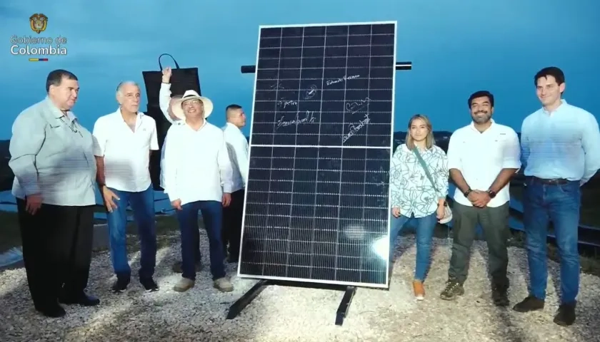 El Presidente Gustavo Petro, en la inauguración del parque Bosques Solares de Bolívar en Cascajal