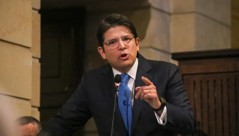 El senador Miguel Uribe.