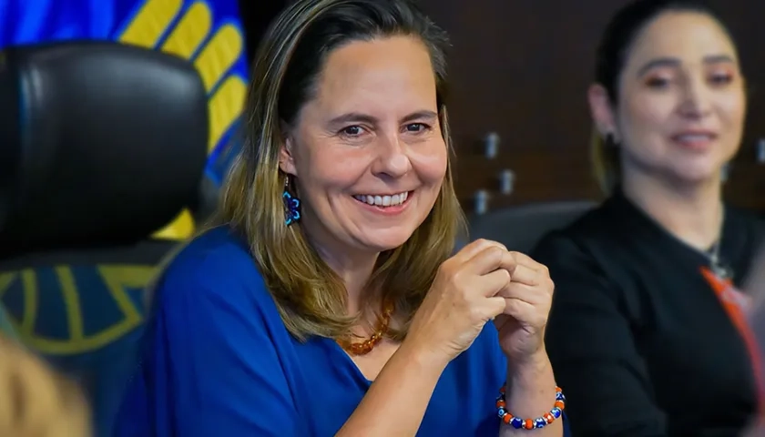 Helga Rivas fue nombrada ministra de Vivienda.