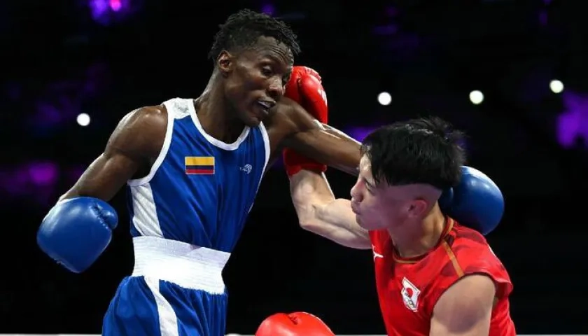 Yílmar González durante su combate contra el japonés Shudai Harada.