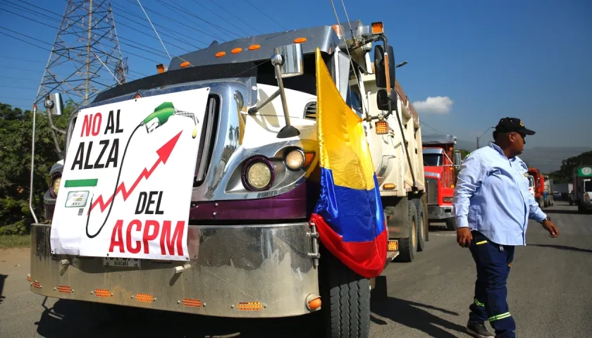 Bloqueo de camioneros en Cali.