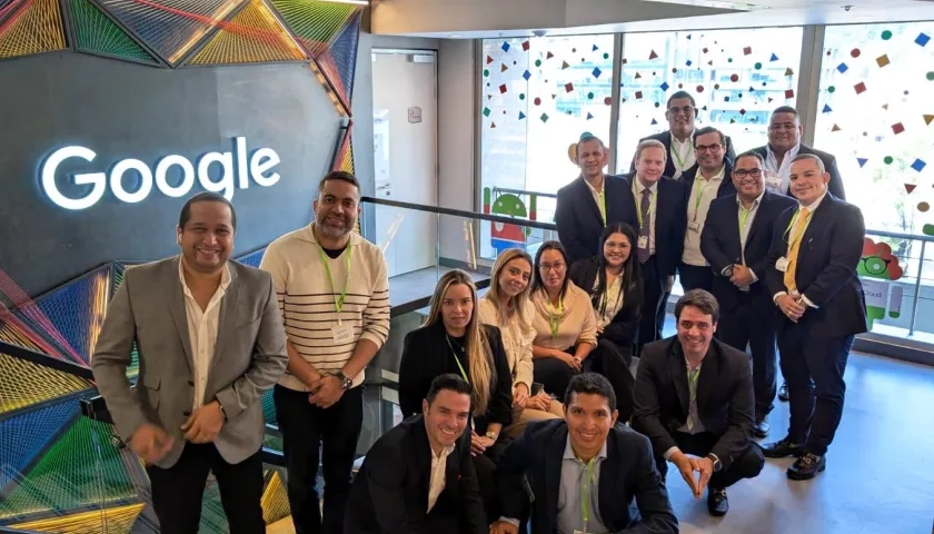 Visita de secretario Jurídico, Rachid Nader, a las oficinas de Google.