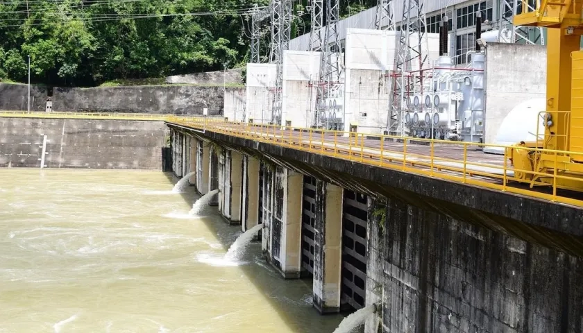 Embalse de Urrá en el río Sinú.