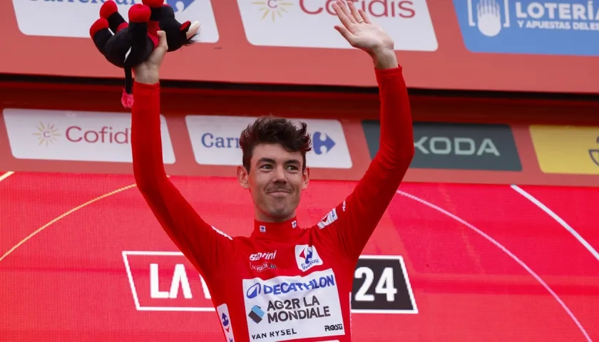 El australiano Ben O'Connor termina la segunda semana como líder de la Vuelta a España.