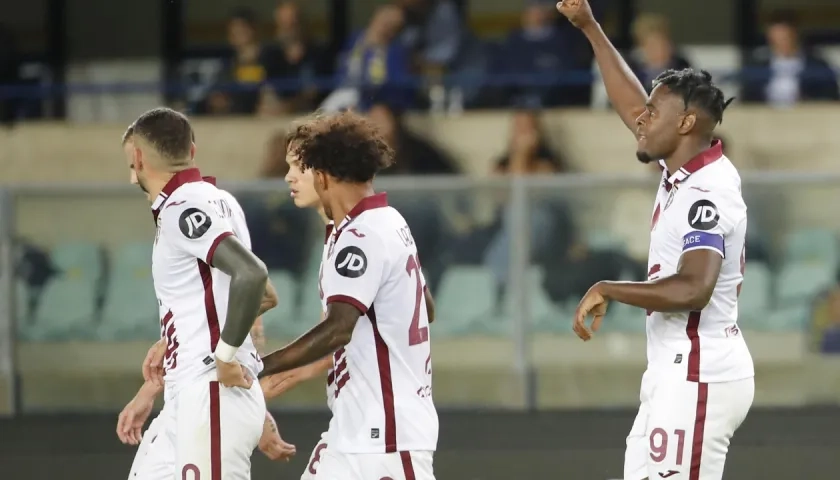 El colombiano Duván Zapata (91) celebra tras marcar el segundo gol del Torino. 