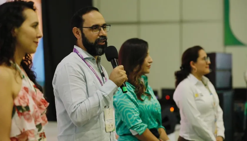 El Ministro de Minas y Energía, Andrés Camacho.