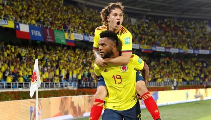 Juan Fernando Quintero y Miguel Borja en el último partido ante Chile en Barranquilla.