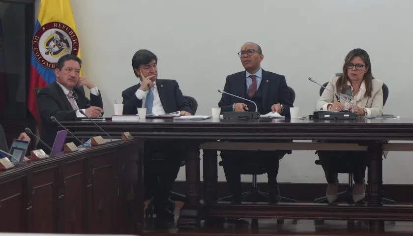 El presidente de la Corte Suprema, Gerson Chaverra, y el Fiscal General, Luz Adriana Camargo.