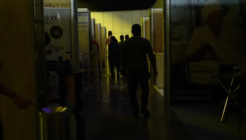 Inicio del Congreso Nacional de Hotelería se retrasó por falta de energía en el Puerta de Oro.