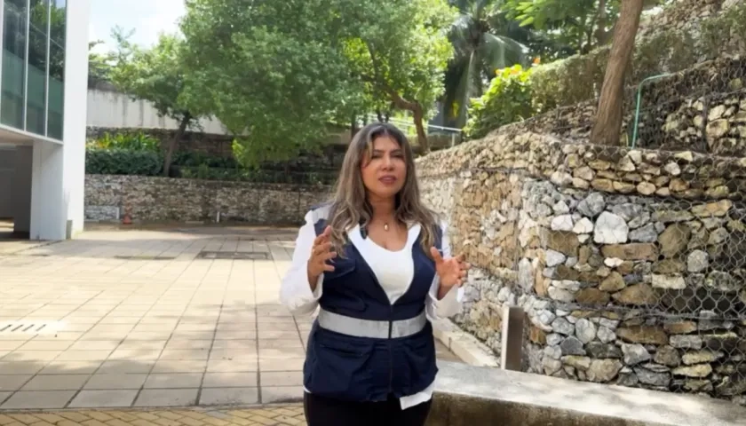 Dina Luz Pardo, jefe de la Oficina de Servicios Públicos del Distrito.