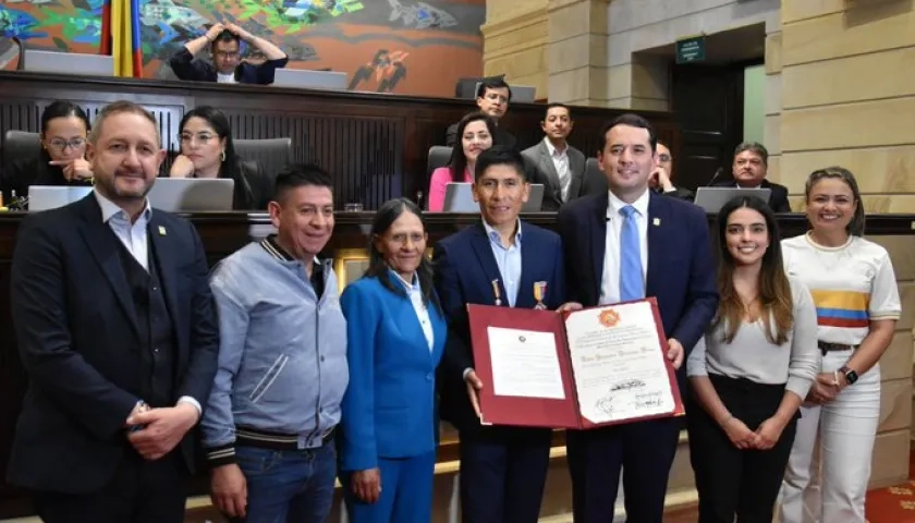 Nairo Quintana fue condecorado en el Congreso de la República. 