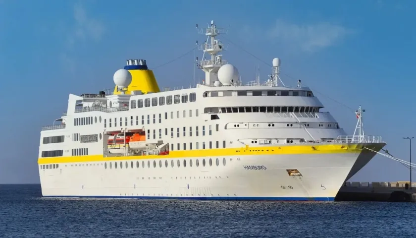 El MS Hamburg, de la línea alemana Plantours Kreuzfahrten. 