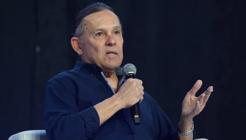 Efraín Cepeda, presidente del Congreso. 