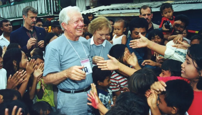 El expresidente Jimmy Carter en Indonesia, en 1999.  