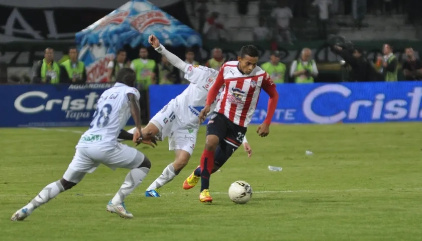 Jaider Romero en la final de 2011 de Junior contra Once Caldas. 