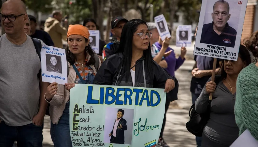 Familias de presos políticos piden su libertad.