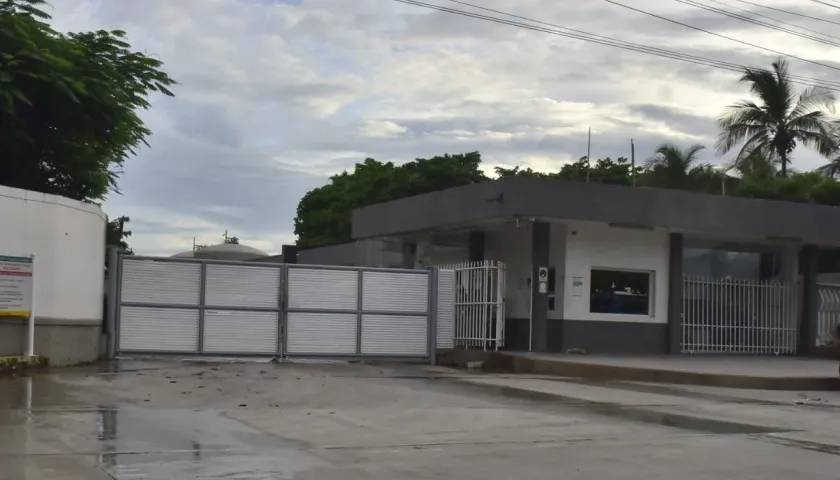 Fachada de la empresa Monómeros.