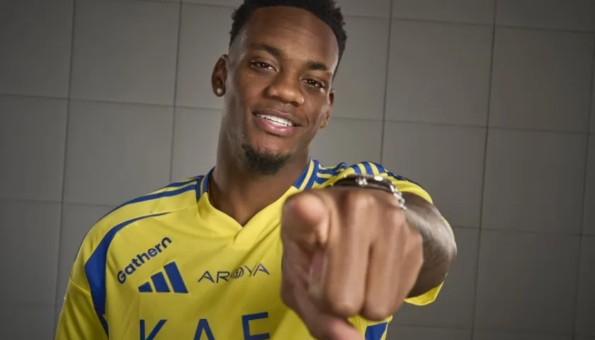 Jhon Jader Durán ya luce la camiseta del Al Nassr.