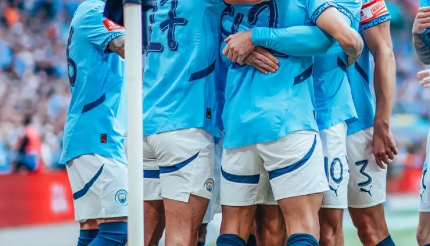 Jugadores del Manchester City celebrando uno de los goles.