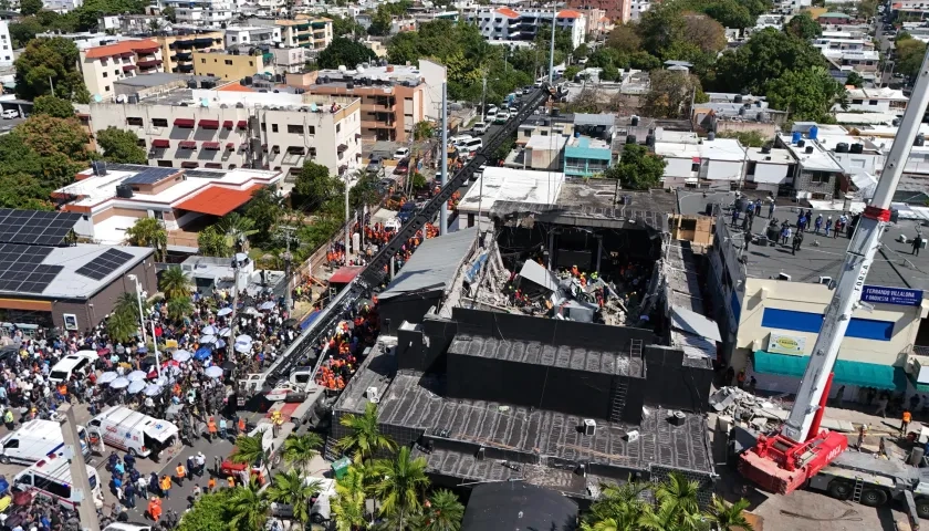 Trabajos de rescate en la discoteca Jet Set. 