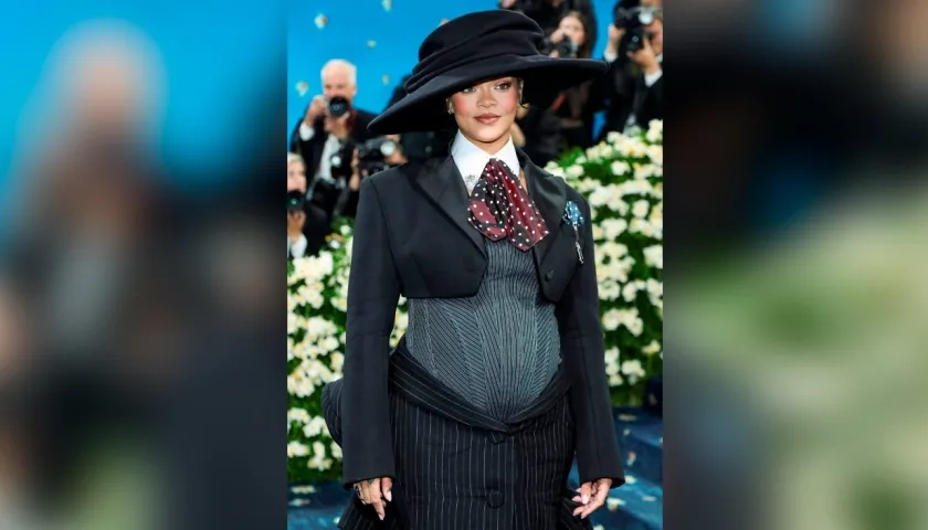 Su atuendo fue de la casa italiana Miu Miu. 