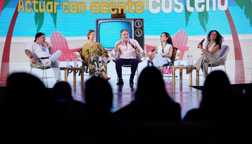 Mauricio Cujar, Rita Bendek, Ismael Barrios, Elianis Garrido.