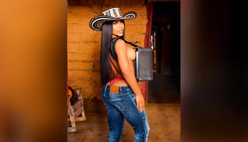 Natalia Curvelo ante las polémicas fotos. 