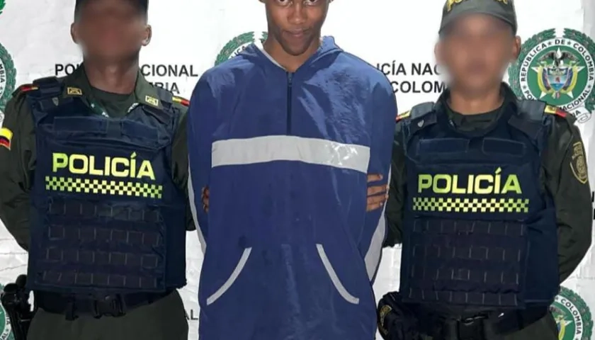 Tenía una orden de captura.