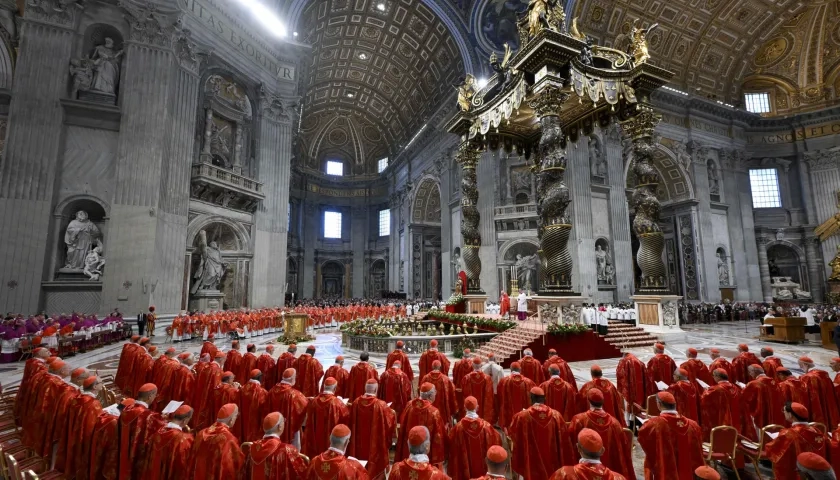 Desarrollo de la misa previa al cónclave