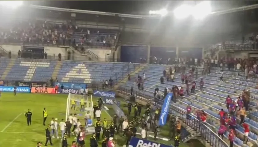 Momento en que los jugadores abandonan el terreno de juego. 
