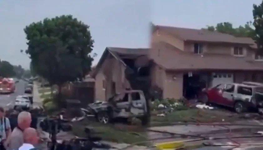 Accidente de avioneta produjo incendio que afectaron múltiples viviendas.