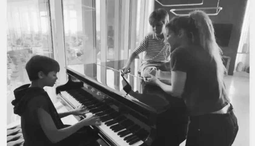 Captura de video tomada de la cuenta oficial en Instagram de la cantante Shakira.