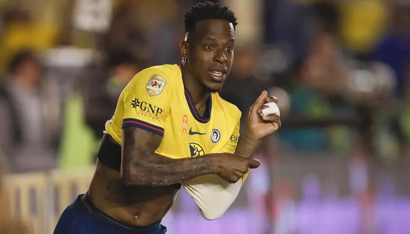 Cristian Borja festeja tras marcar el gol de la victoria del América. 