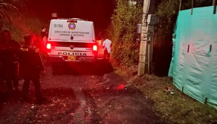 Vía de acceso a la finca donde tuvo lugar la masacre, en 2024. 