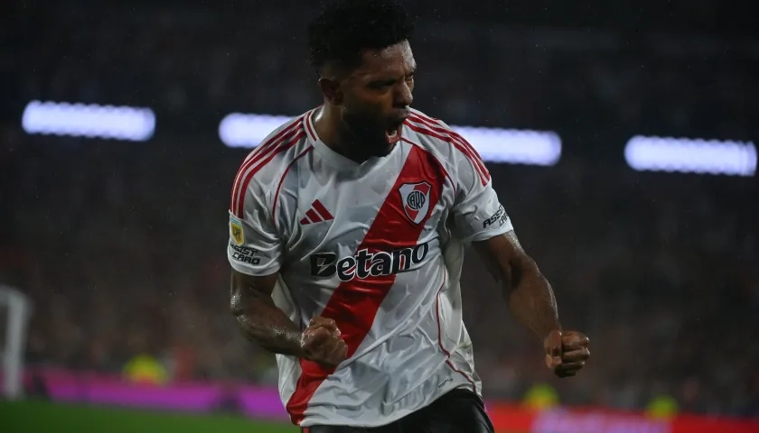 Miguel Borja en la celebración de su gol a Vélez Sarsfield. 