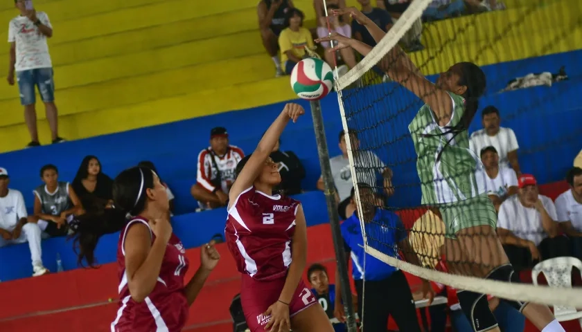 Uno de los partidos cumplidos en la jornada inaugural. 