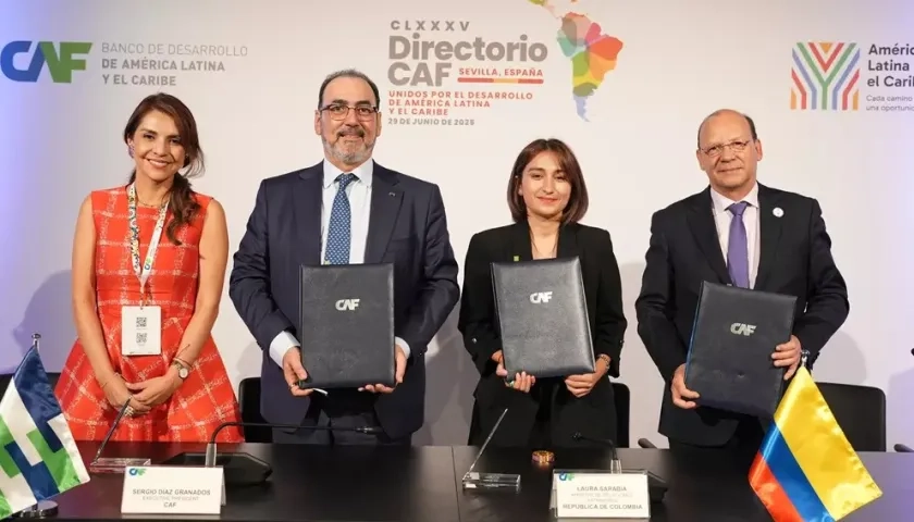 Sergio Díaz-Granados, Laura Sarabia, Germán Ávila Plazas. 