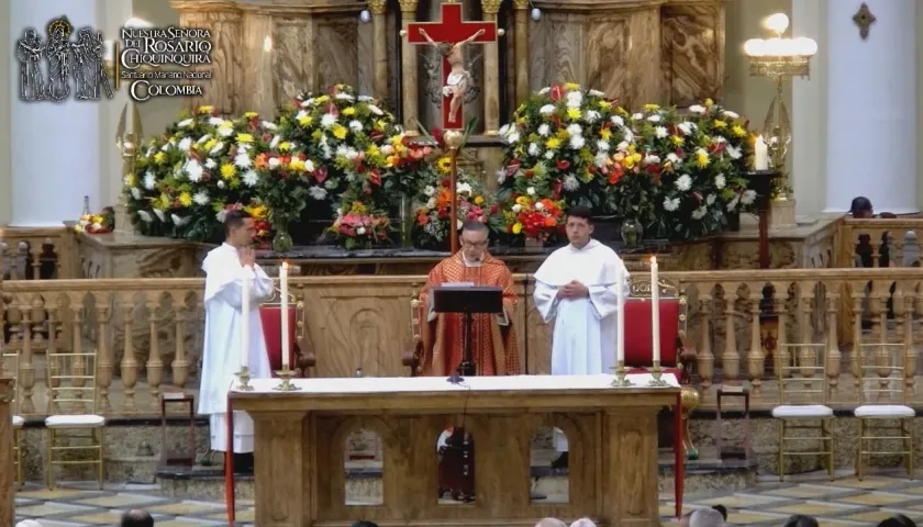 Imagen durante la eucaristía en la Basílica de Nuestra Señora del Rosario de Chiquinquirá.