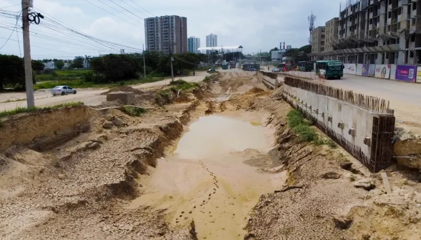 Ciudadanos piden reanudar obras y agilizar los trabajos en la Gran Vía.