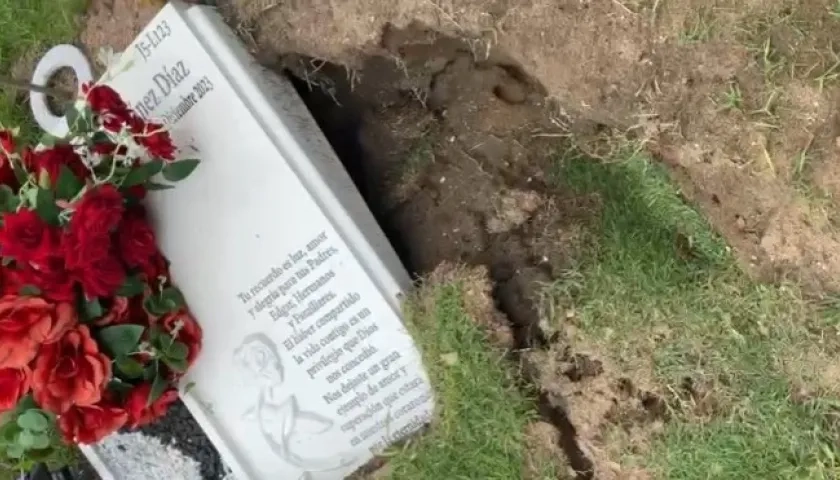 Lápida donde está sepultada Melissa Martínez Díaz. 